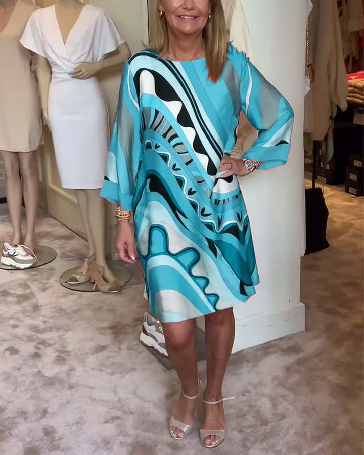 Leichtes Midikleid in A-Linie mit Dreiviertelärmeln