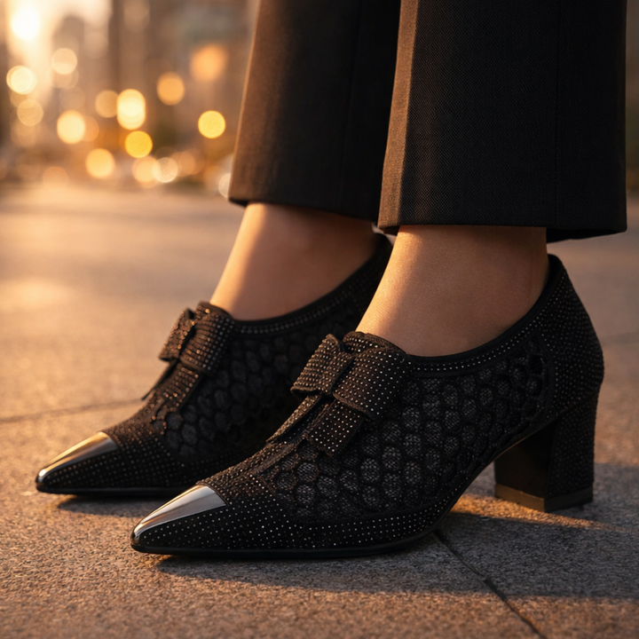 Block Heel -kengät strassilla ja rohkealla rusetilla