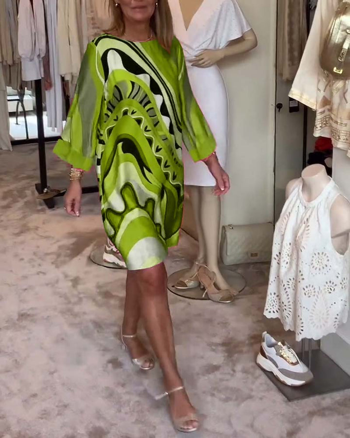 Leichtes Midikleid in A-Linie mit Dreiviertelärmeln