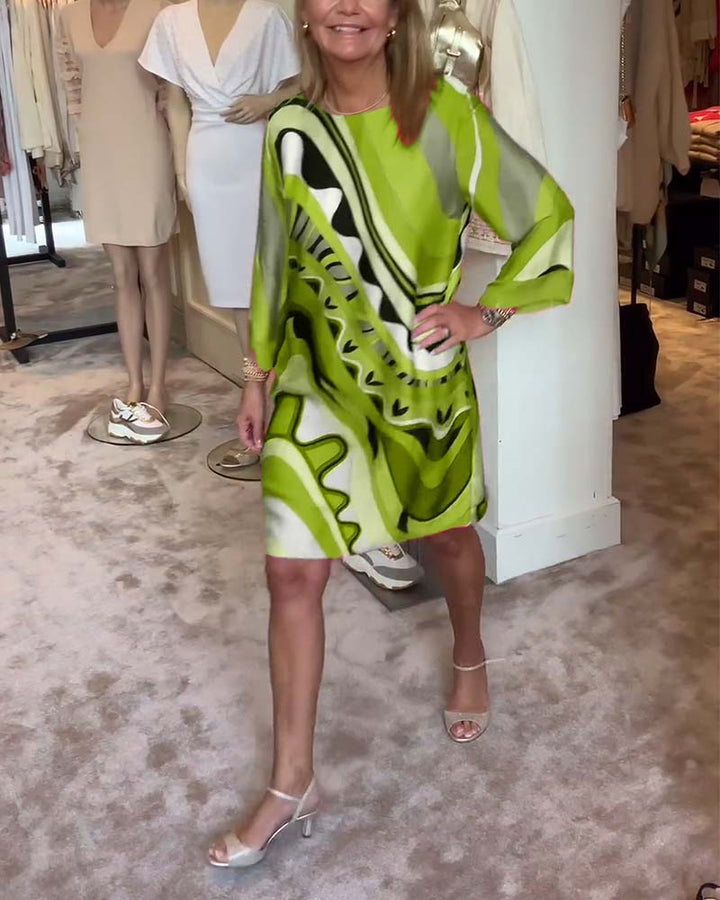 Leichtes Midikleid in A-Linie mit Dreiviertelärmeln