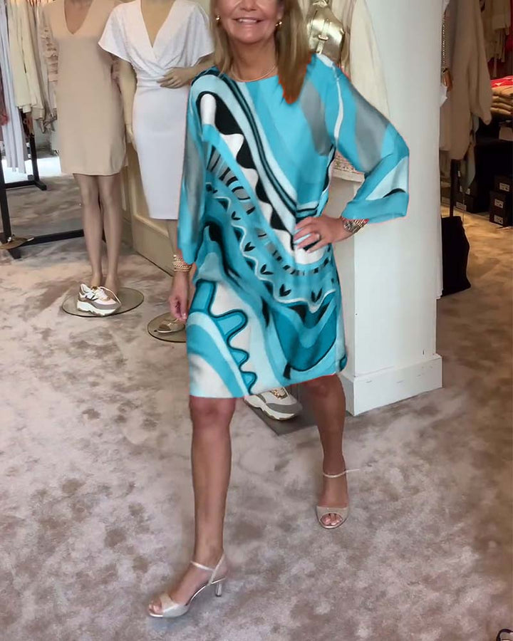 Leichtes Midikleid in A-Linie mit Dreiviertelärmeln