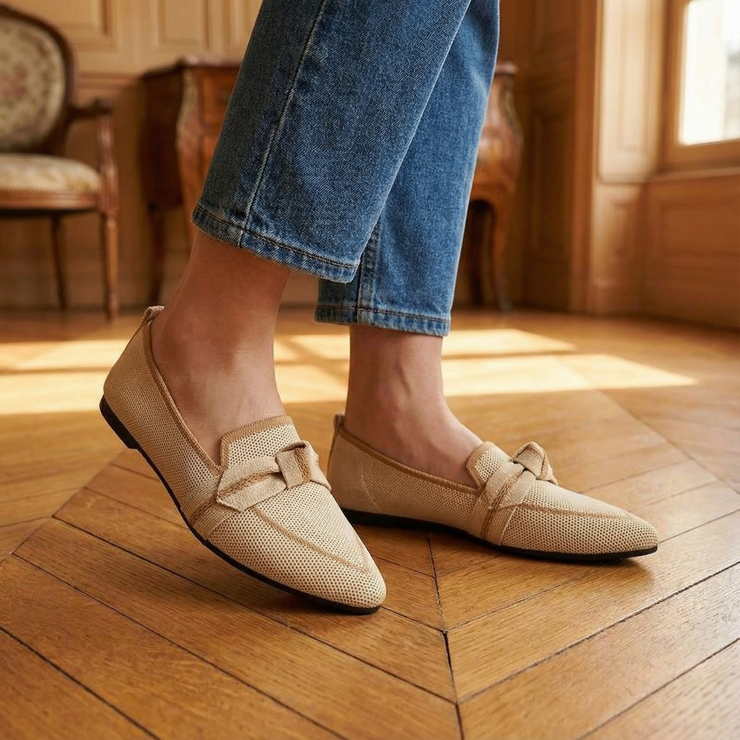 Women’s Cushioned Ballet Flats with Bow Detail