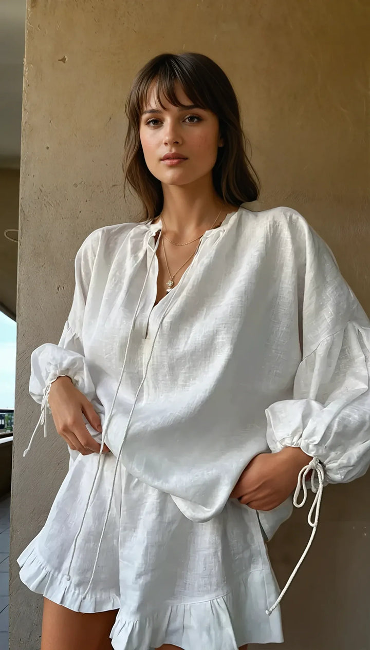 Completo da donna con camicetta e pantaloncini traspiranti in due pezzi