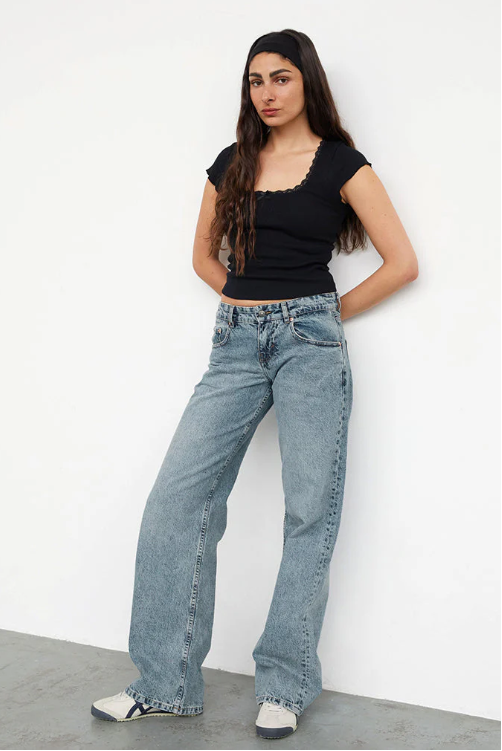 Low-Rise Denim Jeans for Women | Comfortable & Versatile
