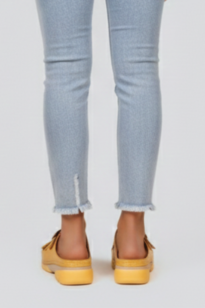 Damskie płaskie, wsuwane sandały z odkrytymi palcami i paskami na sprzączkę