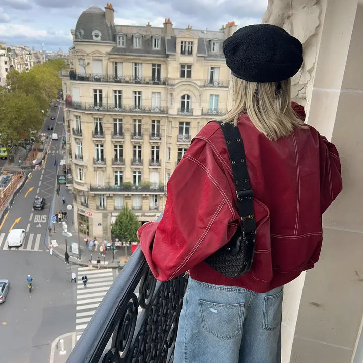 Veste en cuir rouge surdimensionnée pour femmes avec finition premium luxueusement douce