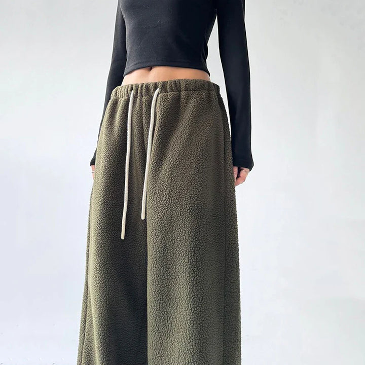 Cozy Plush Wide-Leg Fleece Pants for All-Day Comfort