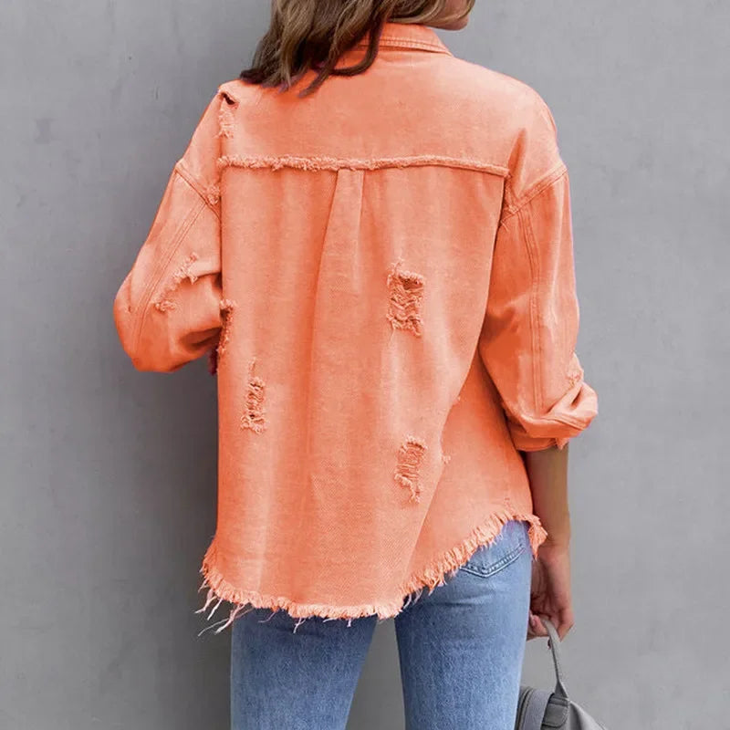 Giacca casual in denim invecchiato per la stratificazione quotidiana