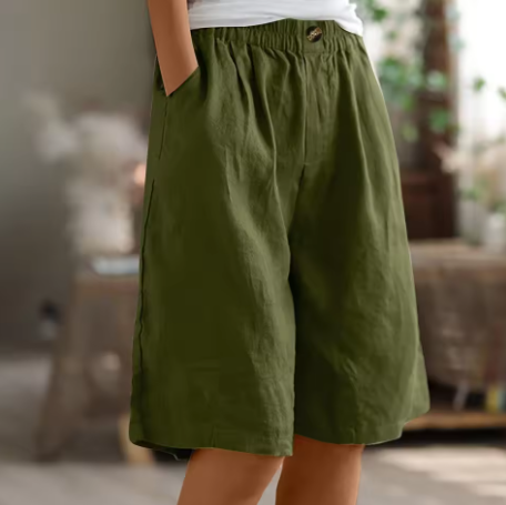 Women’s Loose Summer Shorts – Breathable Fabric with Sleek, Flexible Design