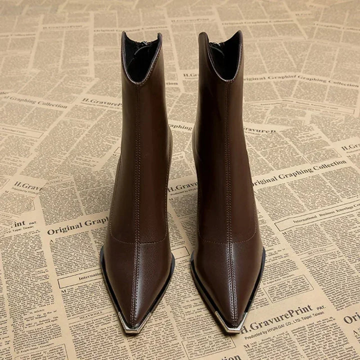 Dunkelbraune Chelsea-Boots aus Kunstleder für Damen mit Chromspitze