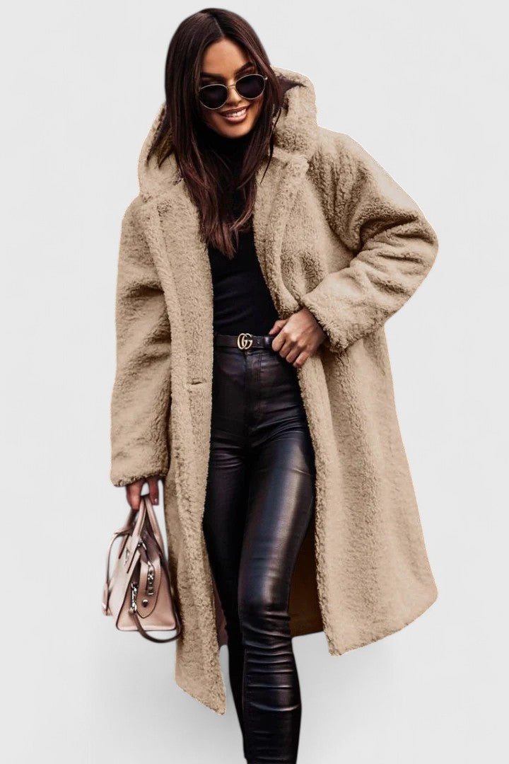 Comodo cappotto lungo da donna per l'inverno