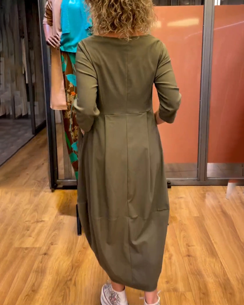 Naisten imarteleva pitkähihainen midimekko