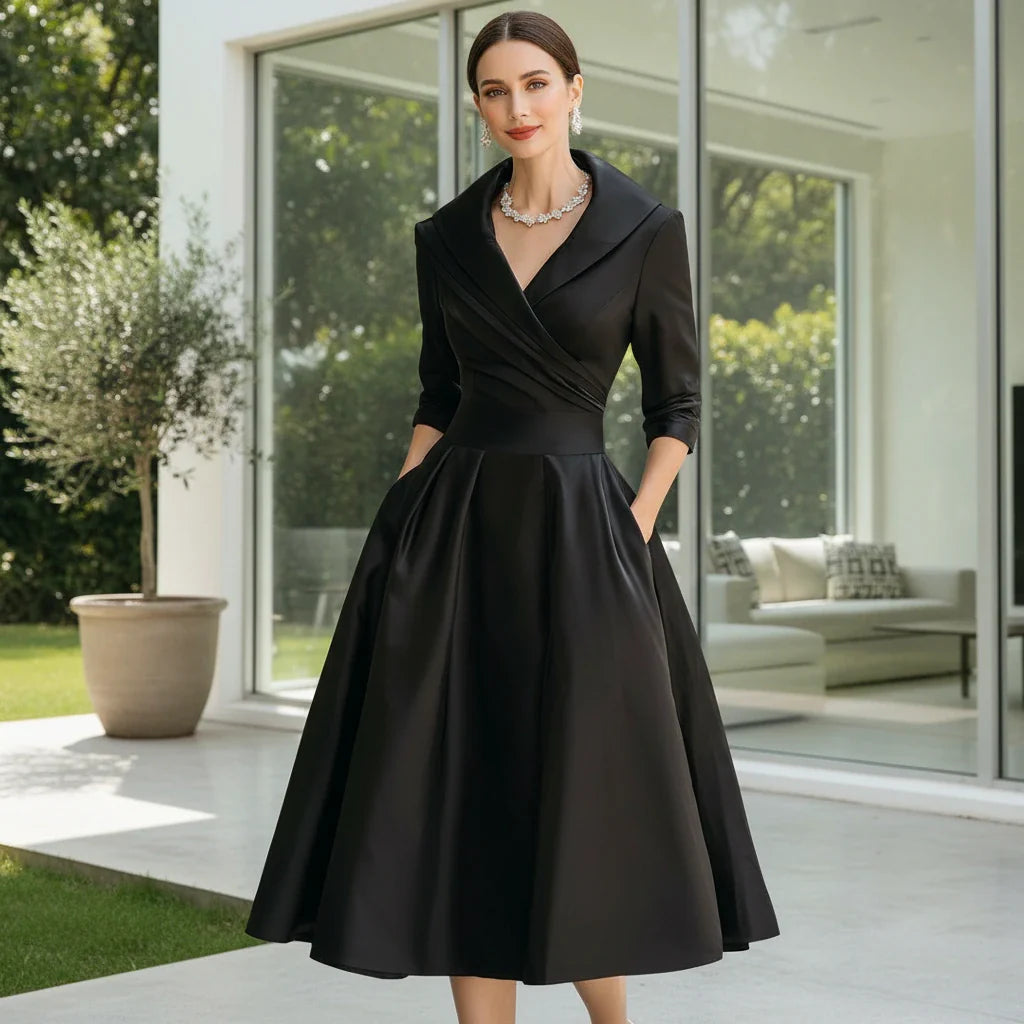 Elegant omslags midikjole til kvinder med plisseret nederdel