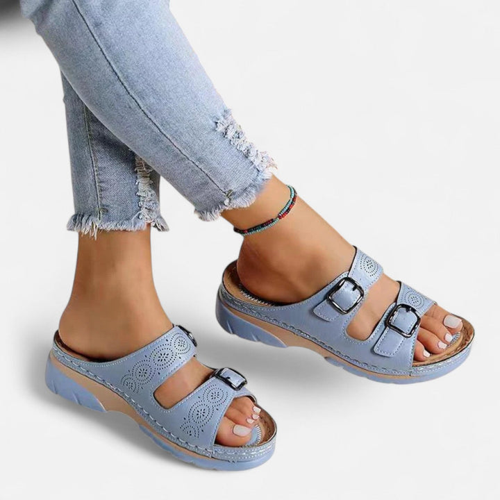 Damesandaler i polstret læder