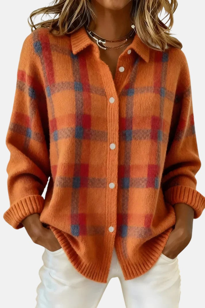 Chemise boutonnée à carreaux confortable pour femme à porter au quotidien