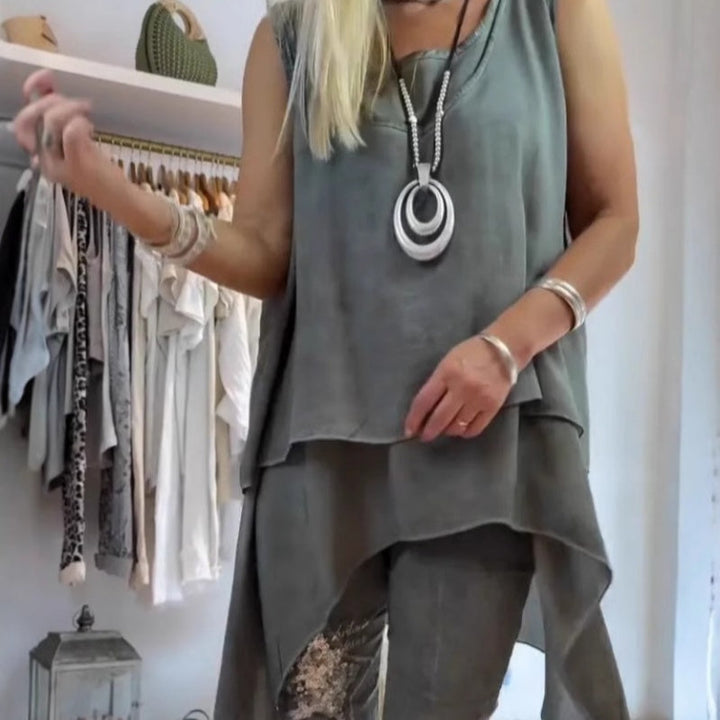 Women's Two-Piece Outfit: Sleeveless Top and Printed Pants for Ultimate Comfort