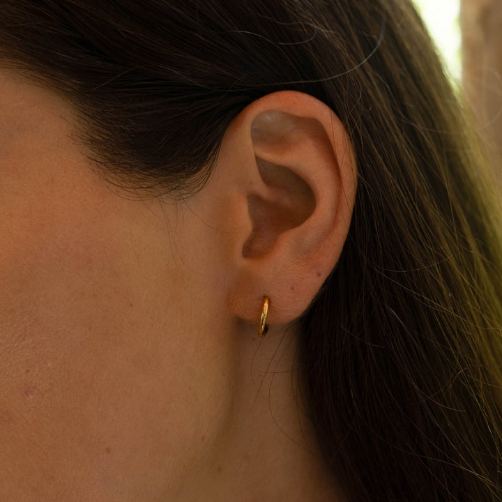 Women Tiny Huggie Earrings 18k Gold Stainless Steel Waterproof